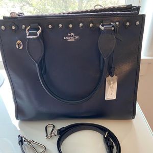 Moving sale 🔥 EUC COACH bag with flowers